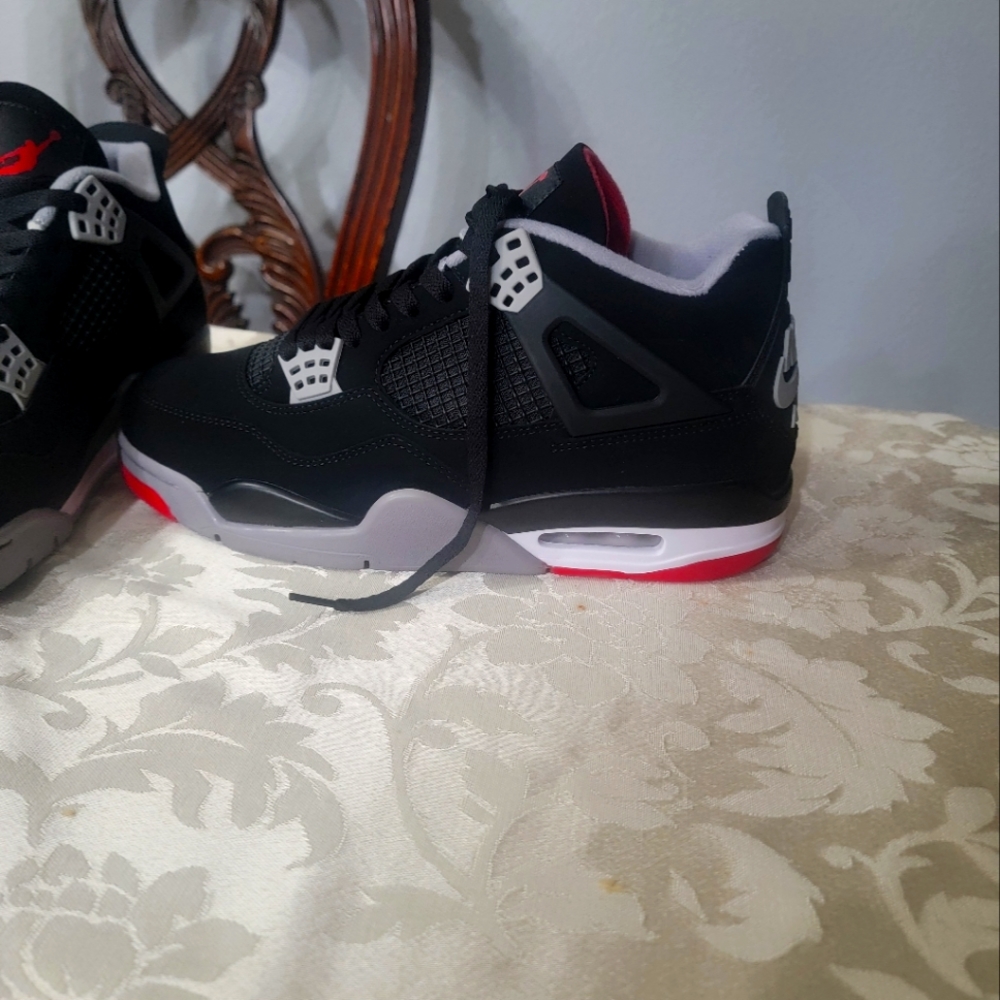 Jordan 4